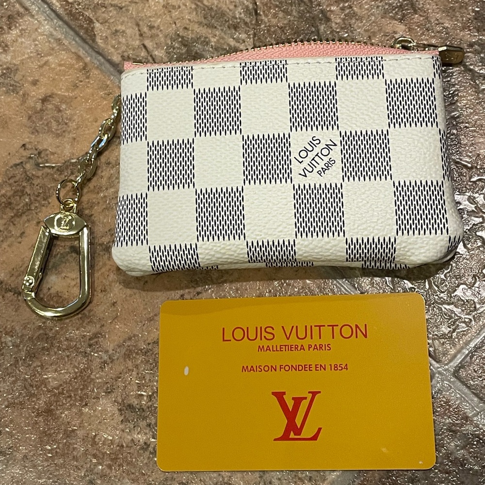 damierr white monogram logo key zipper pouch to match your bag or purse 🔥🔥💕
